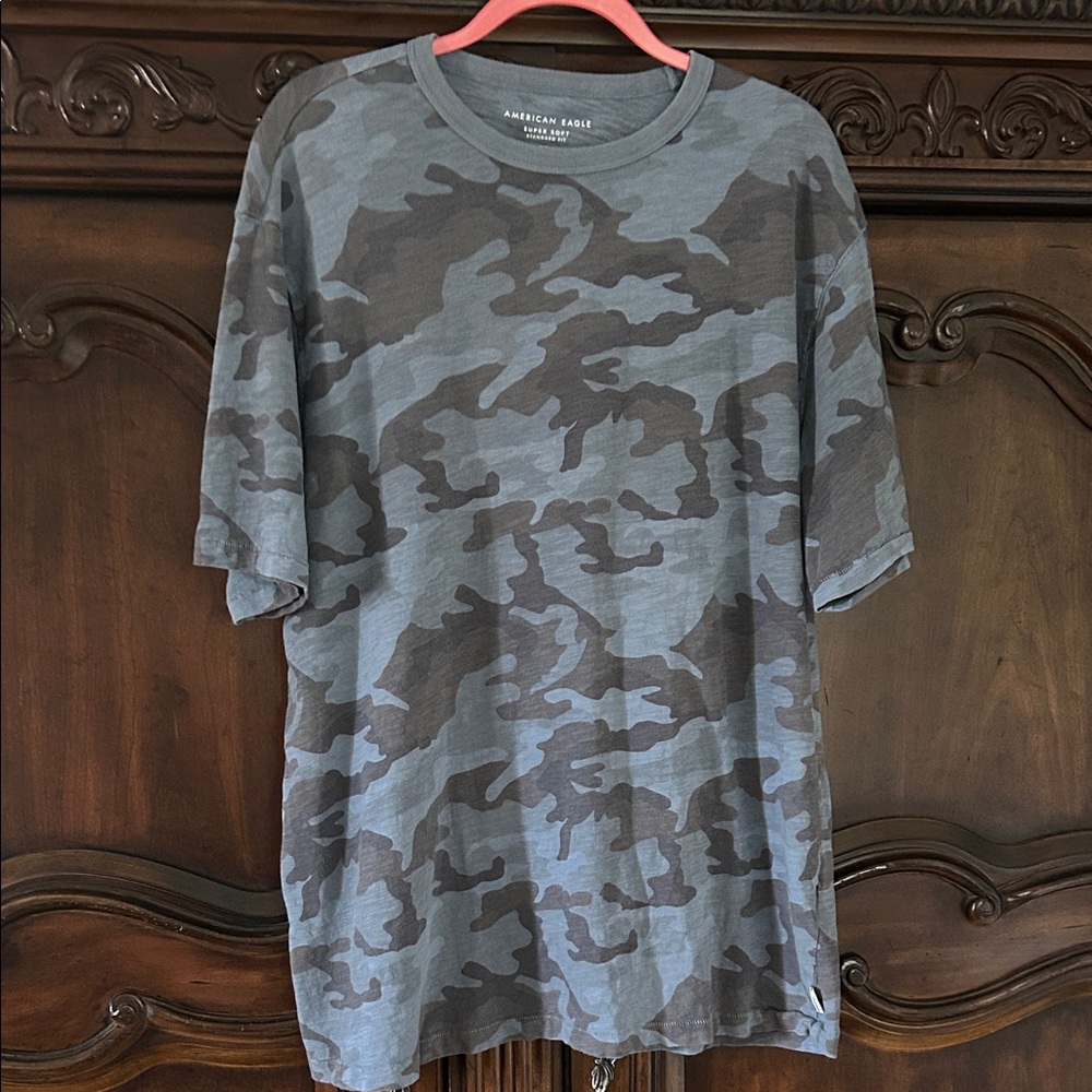 American Eagle Outfitters Blue Camo Short Sleeve Tee